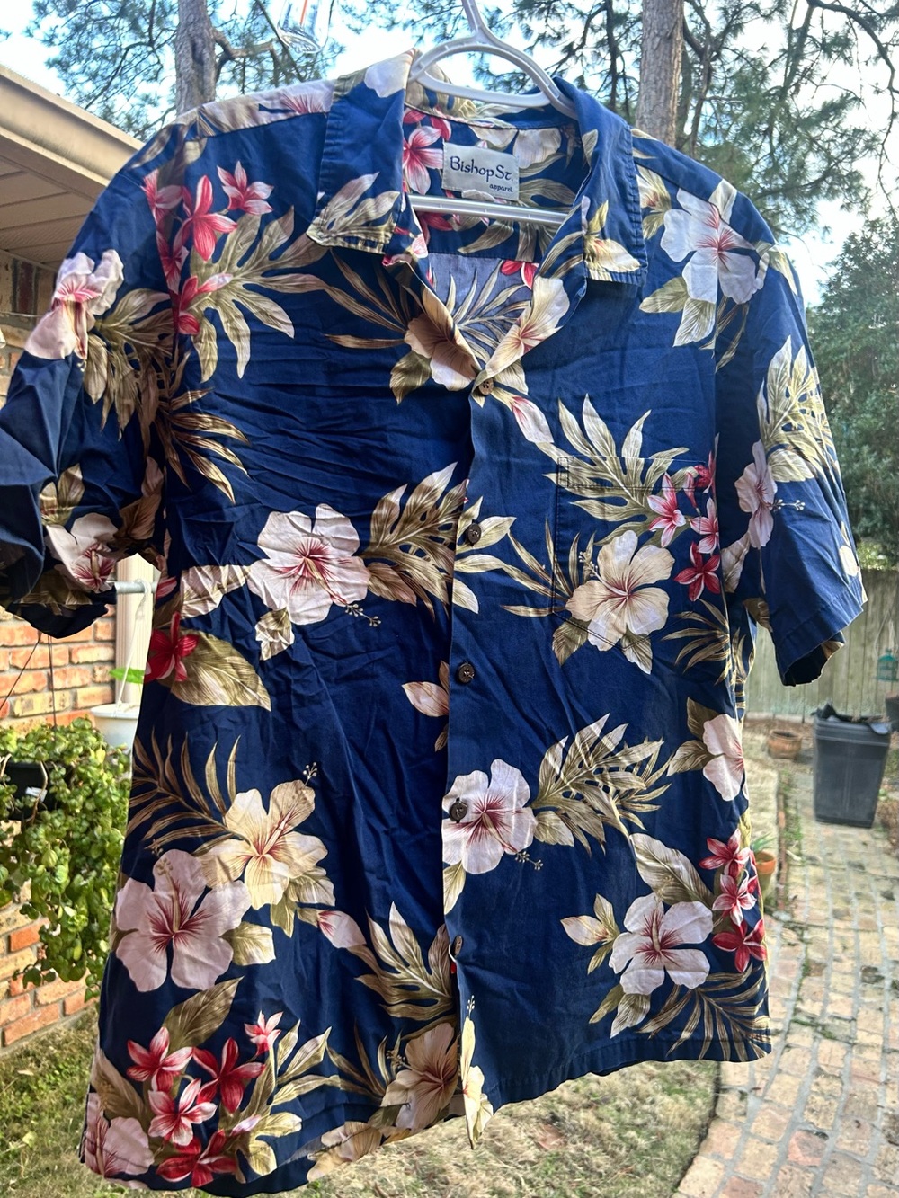 Bishop St Navy Floral Short-Sleeve Button-Down Hawaiian Shirt